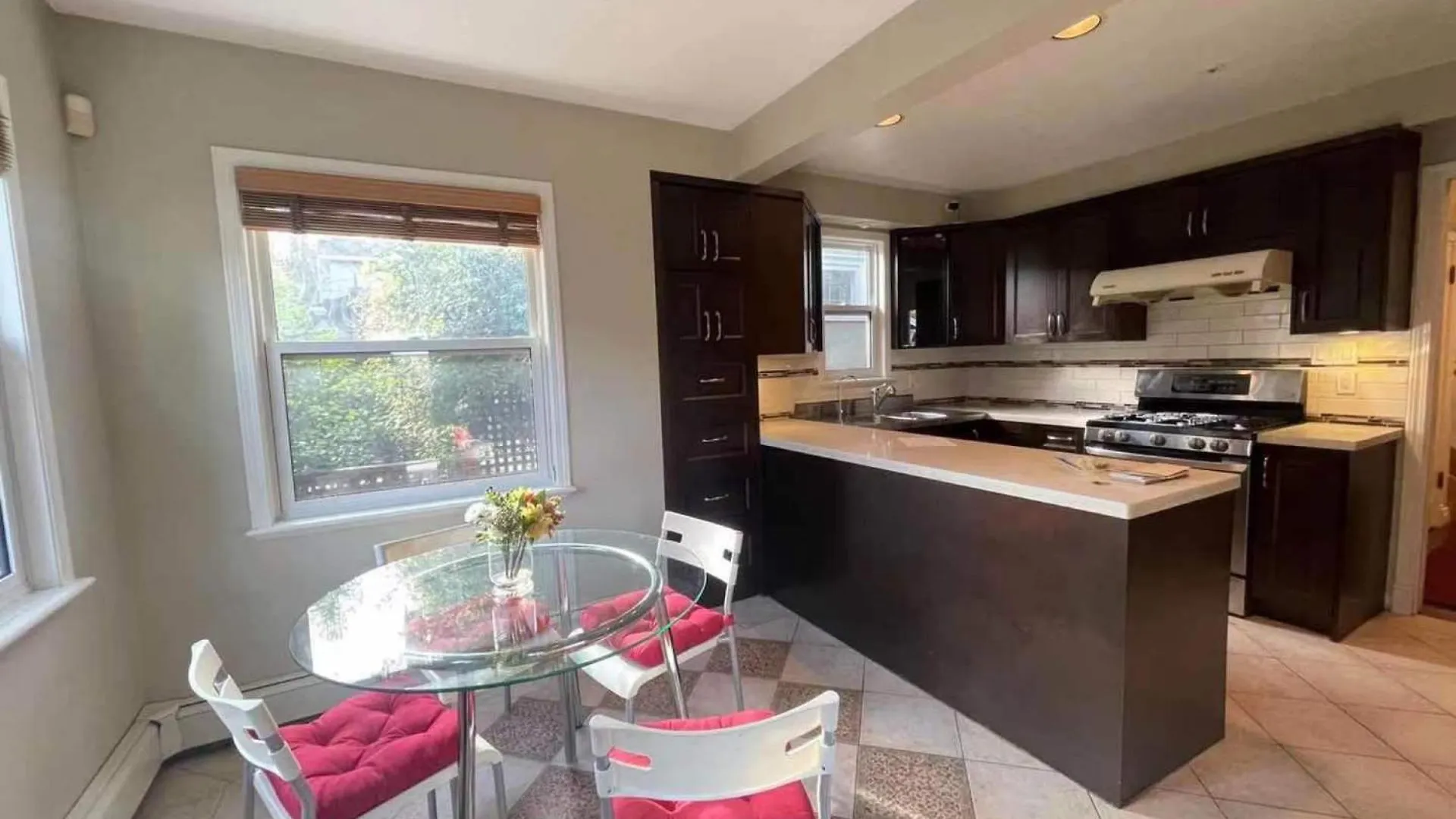 Cozy Dunbar 3 Beds Home W/ Views Vancouver Guest house